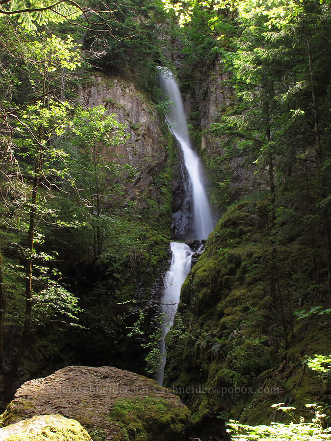 Hole-In-The-Wall Falls [Mt. Defiance Trail, Columbia River Gorge, Hood River County, Oregon]